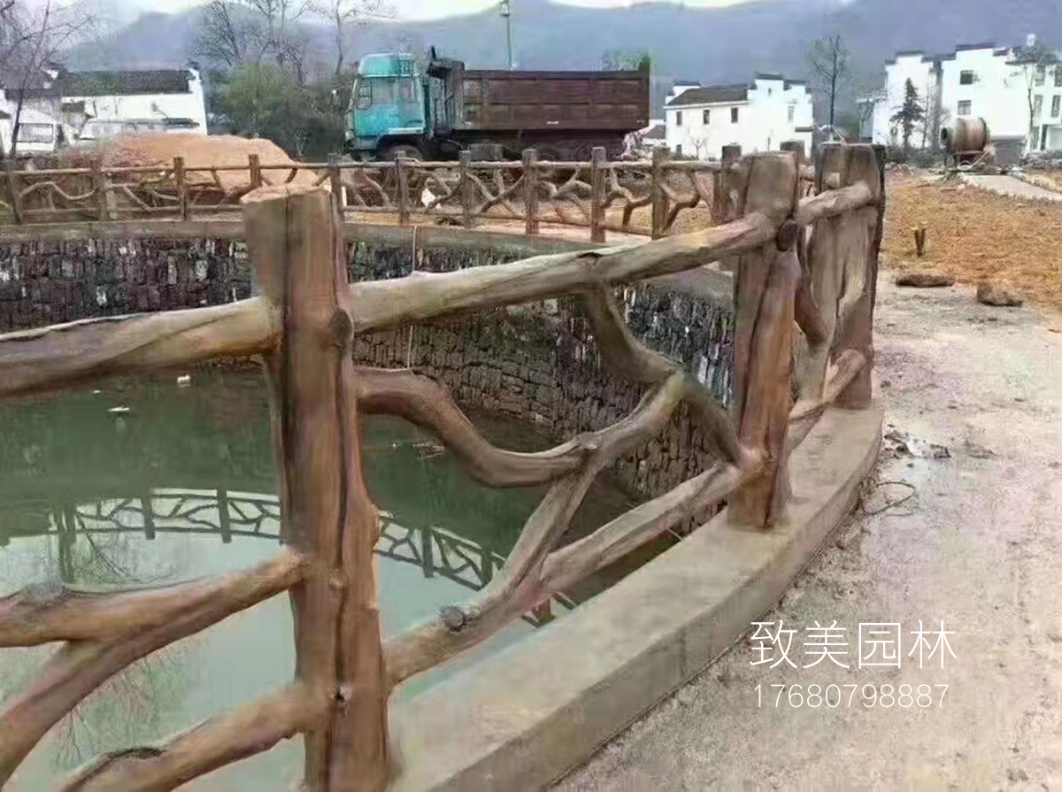 池塘水泥仿木护栏制作